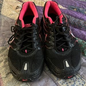US Women Slightly Used Nike Air Torch 4. Used but excellent condition.